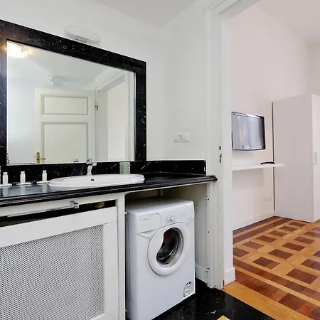 Bezzecca Suites Rome