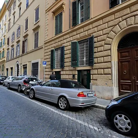 Apartament Bezzecca Suites *